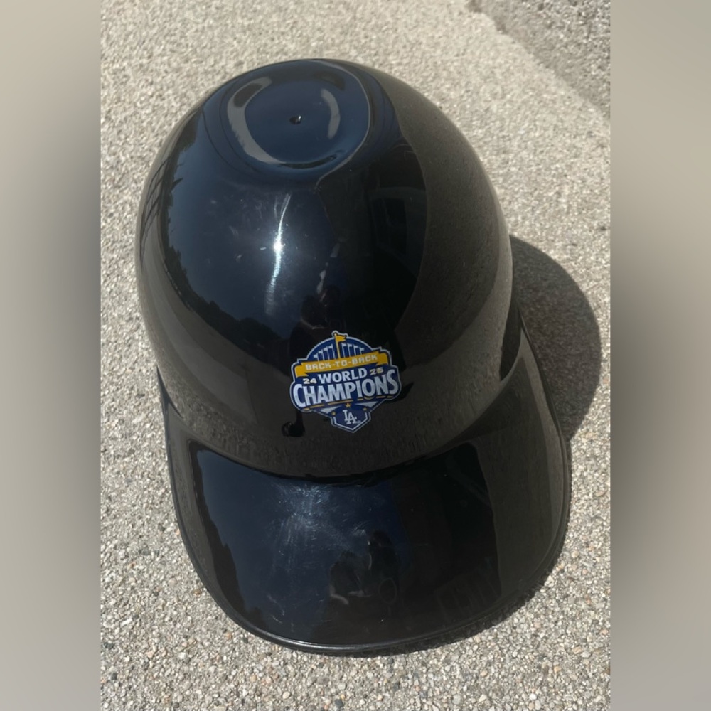 DODGERS HELMET BOWL PLASTIC WORLD CHAMPIONS BACK-TO-BACK FROM DODGERS STADIUM